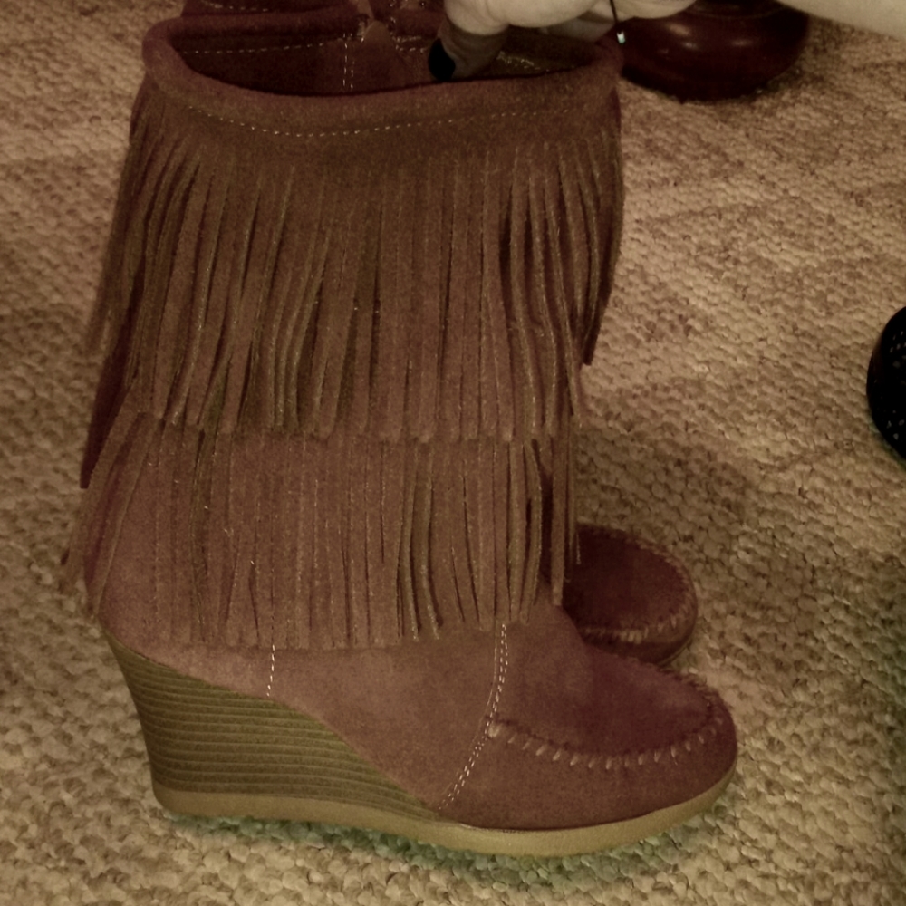 Minnetonka Fringe boots